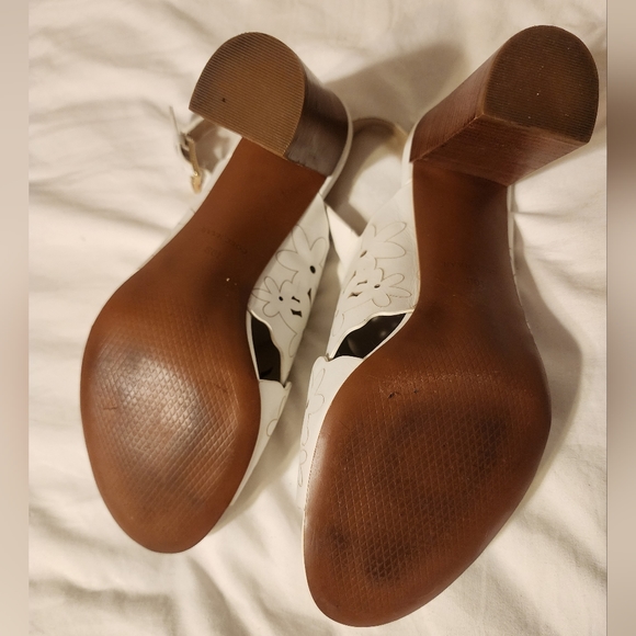 Cole Haan Indra laser cut heeled sandals - Picture 3 of 9